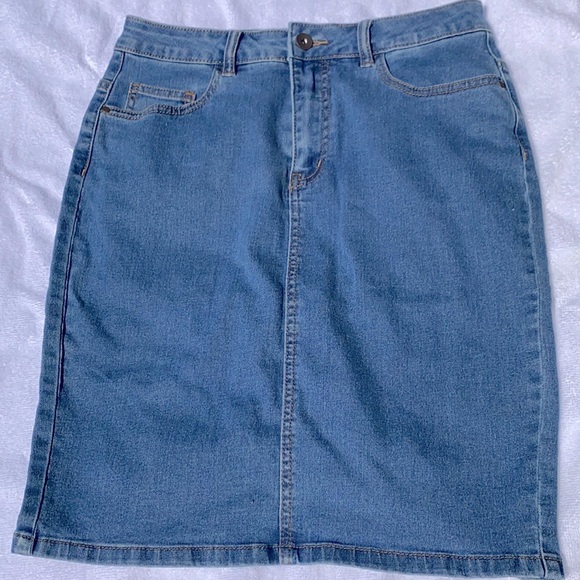 Vera Moda Denim Skirt - Picture 3 of 4